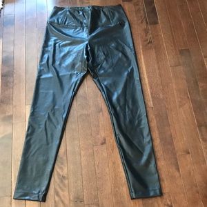 Melanie Lyne faux leather leggings, NWT